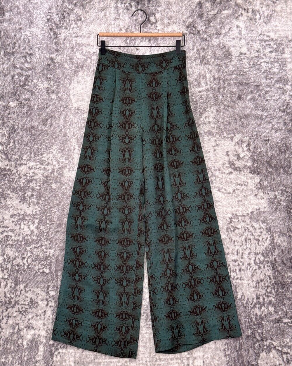 Indah Revolve Pants XS Womens Green Satin Wide Leg Snake Boa Reptile